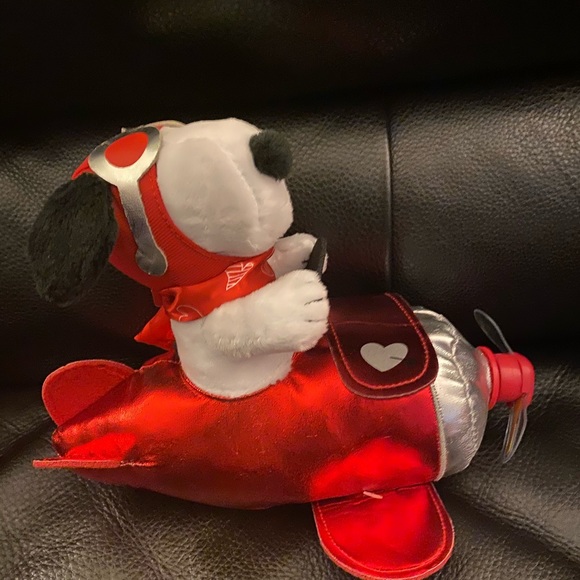 Snoopy PEANUTS NEW ❤️ I Love You ❤️ Plane singing musical and displays words NWT - Picture 4 of 7